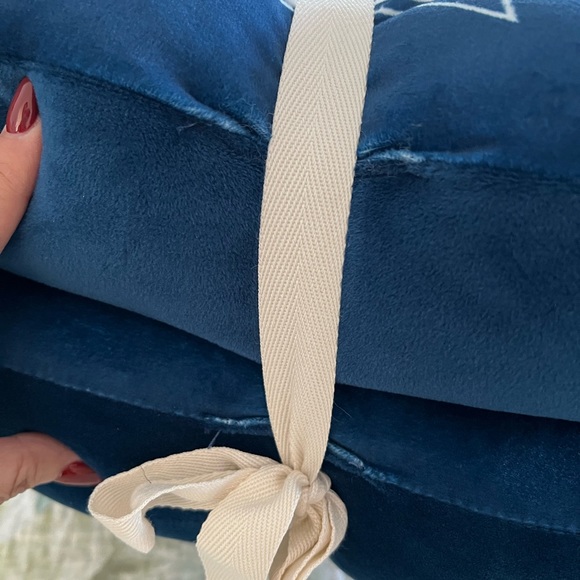 DALLAS COWBOYS DECOR PILLOWS 2-PACK NWOT - Picture 6 of 8